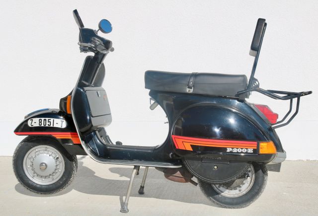 Vespa P 200 E Sondermodell Mamavespa