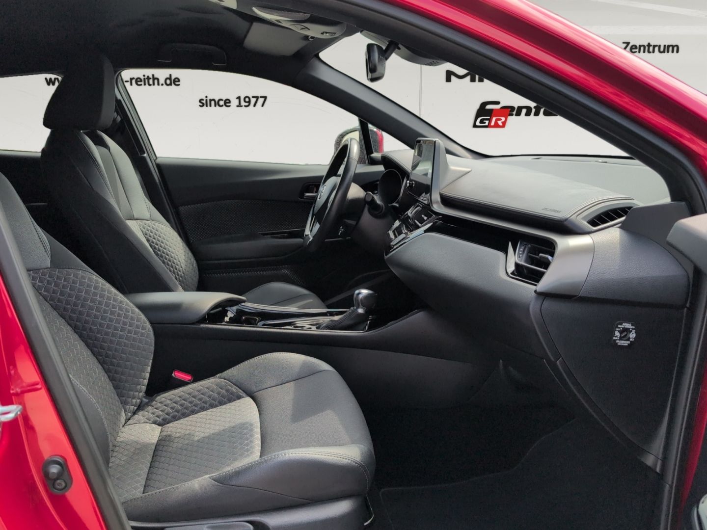 Toyota C-HR Hybrid Team D Navi LED Apple CarPlay Androi foto 9