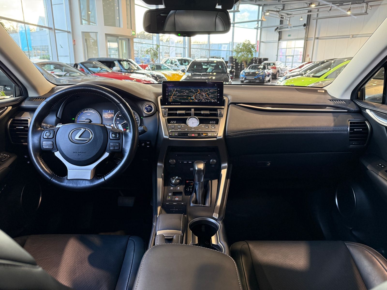 Fahrzeugabbildung Lexus NX 300h E-Four Luxury Line HUD 360° LED NAV