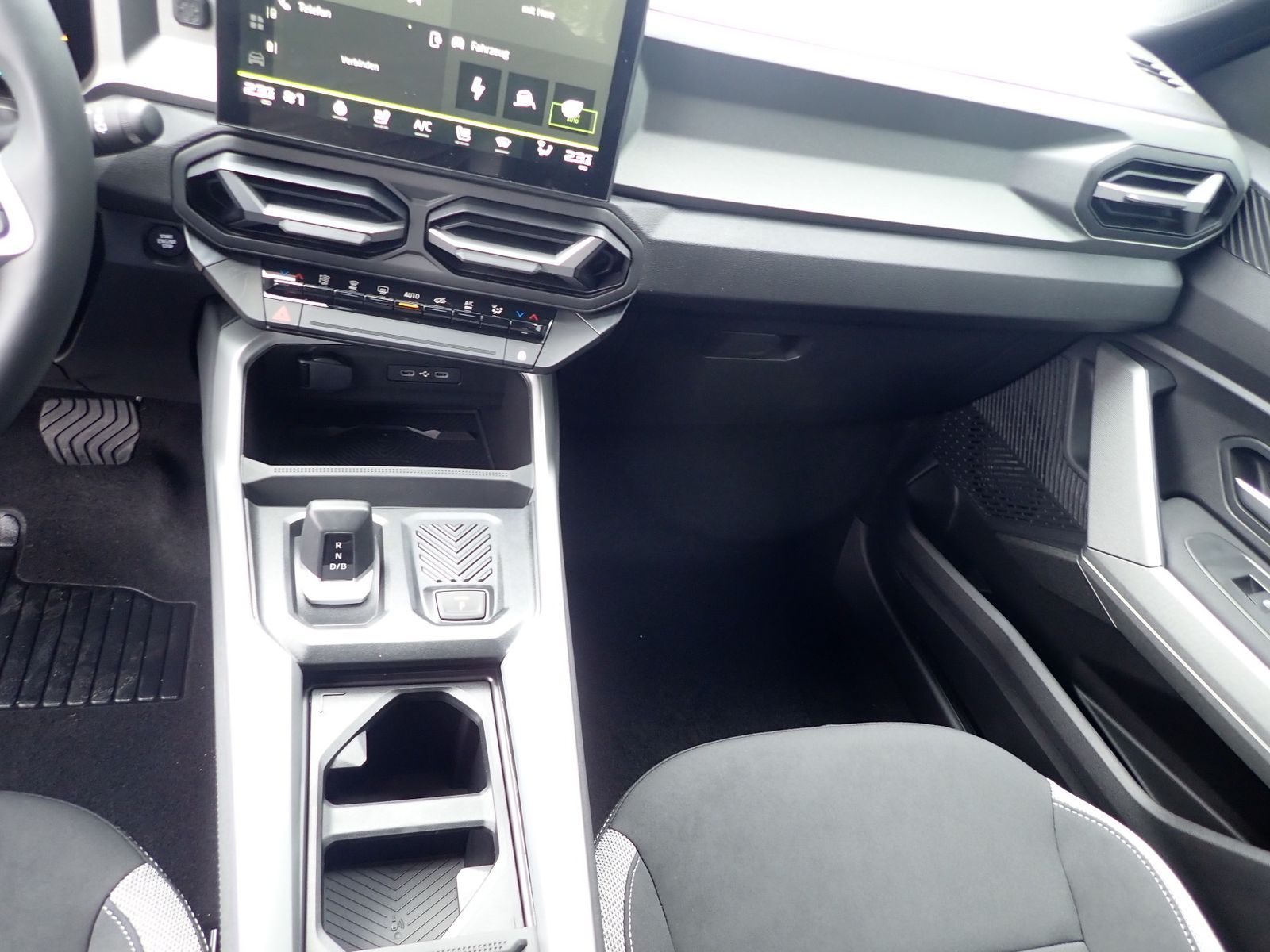 Fahrzeugabbildung Dacia Bigster Journey HYBRID 155