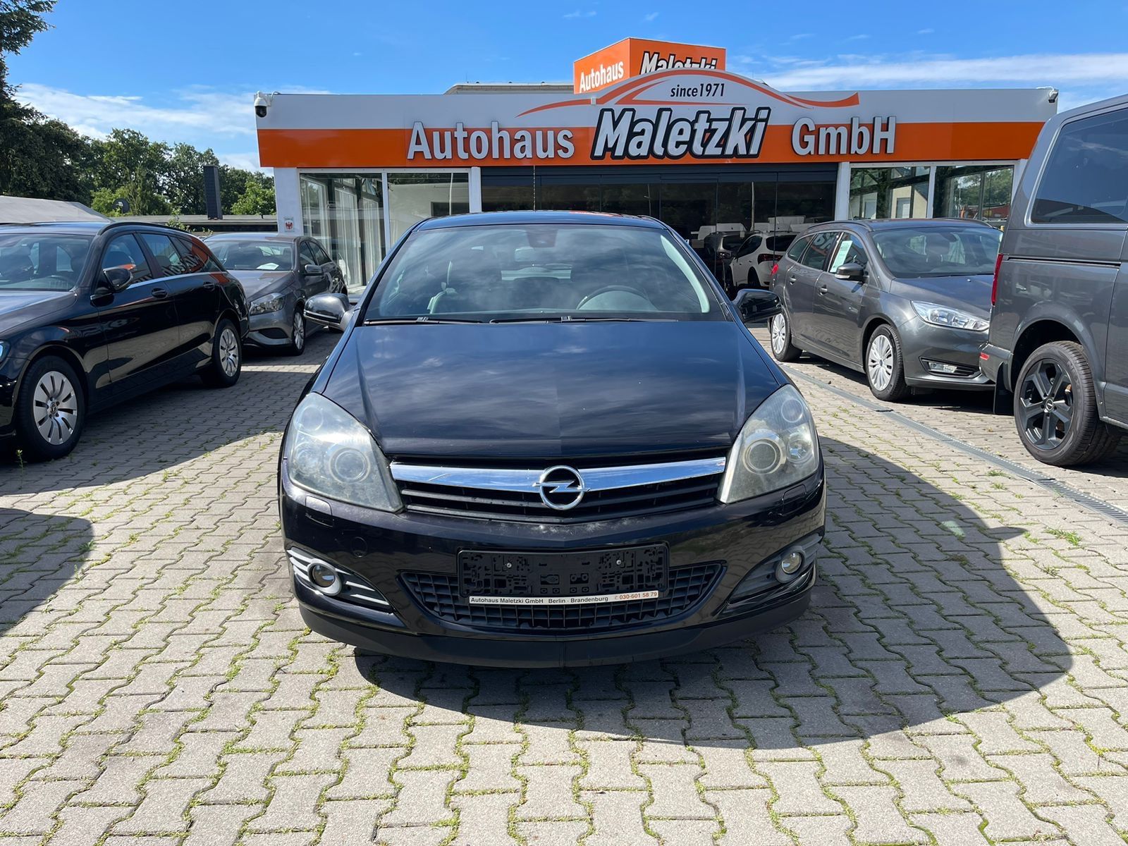 Fahrzeugabbildung Opel Astra H GTC 1.4*Klima*1.Hand*Bluetooth*Xenon