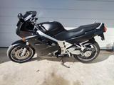 Honda VFR 750F RC36 - HONDA VF750F