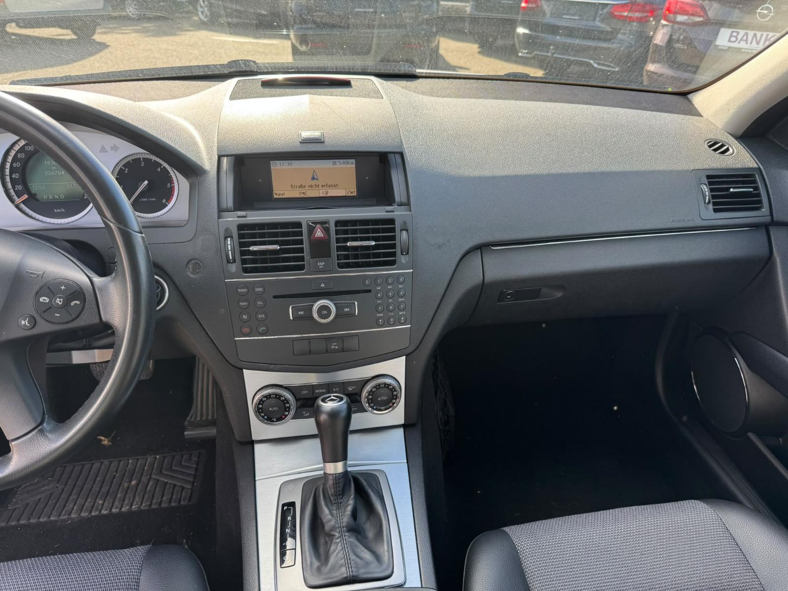 Mercedes-Benz C 220CDI AUTOMATIK/TÜV/AHK/NAVI/LEDER/KLIMA
