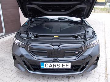 صورة 7 لـ 2023 BMW I5