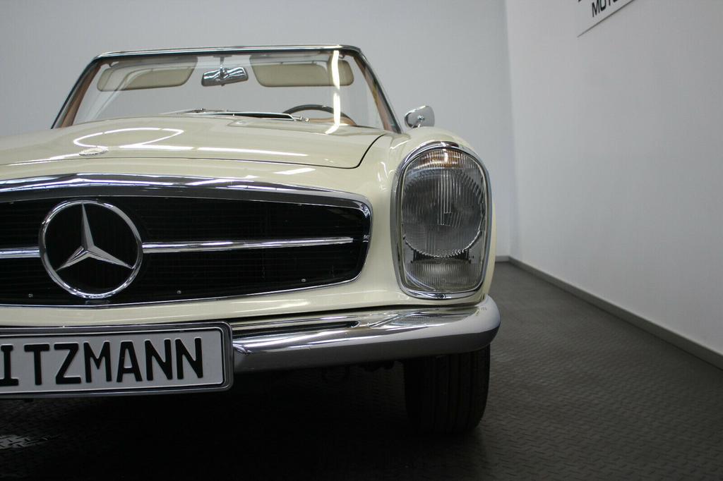 Mercedes-Benz 250