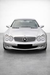 Mercedes-Benz SL 500 - - silberne Mercedes-Benz SL 500