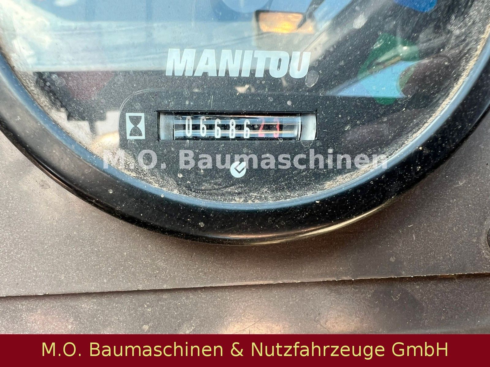 Fahrzeugabbildung Manitou MC 30 / Drehkranz / SS /Duplex / 3t / 4m /