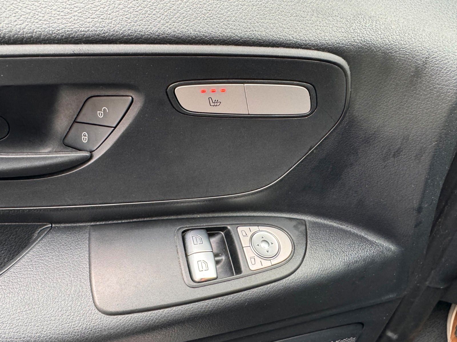 Fahrzeugabbildung Mercedes-Benz Vito 114 CDI Tourer Extral 9G Klima Kamera