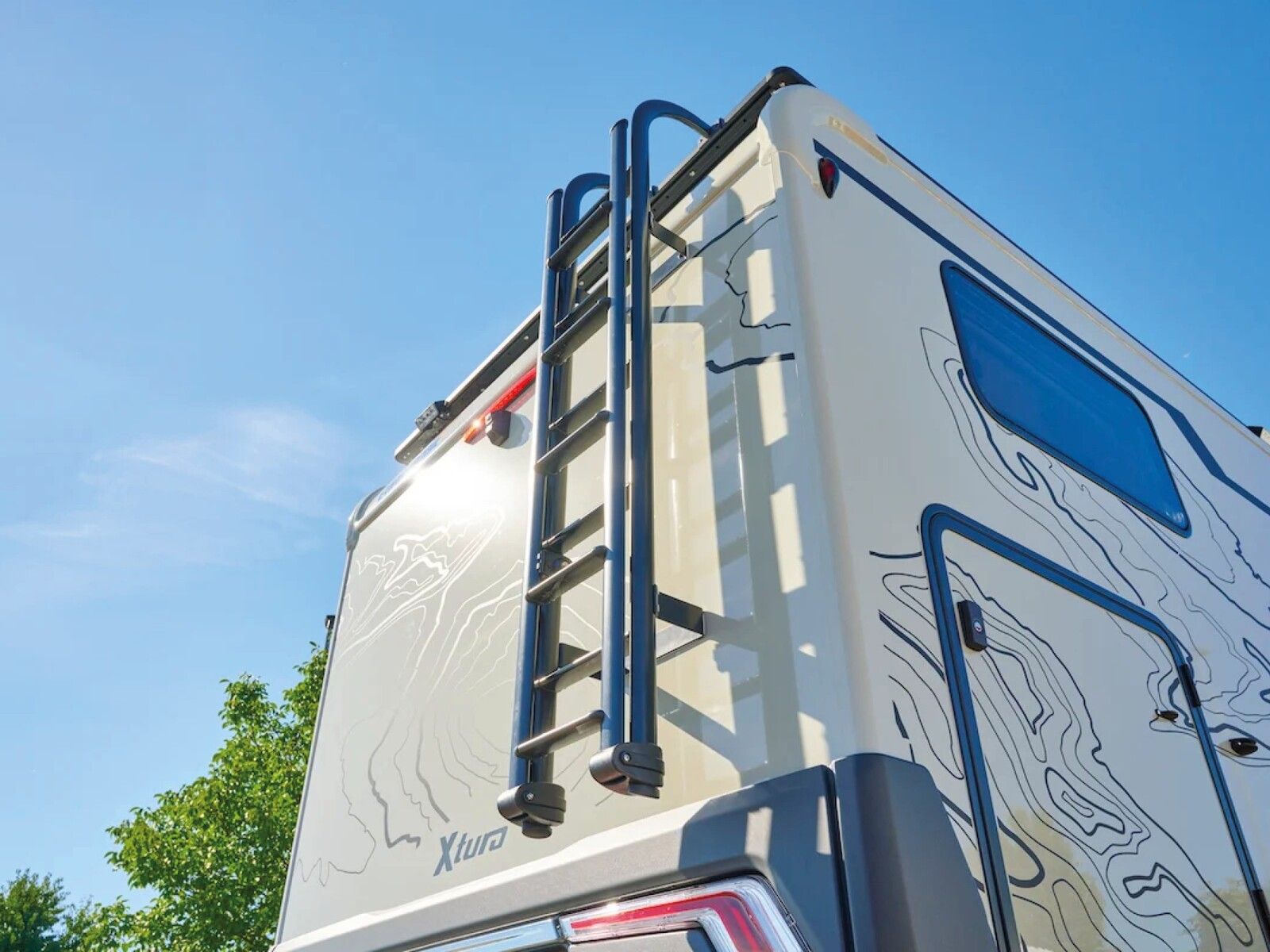 Fahrzeugabbildung Eura Mobil Xtura XT 686 EF Solar,Navi,Markise,Dieselheizung