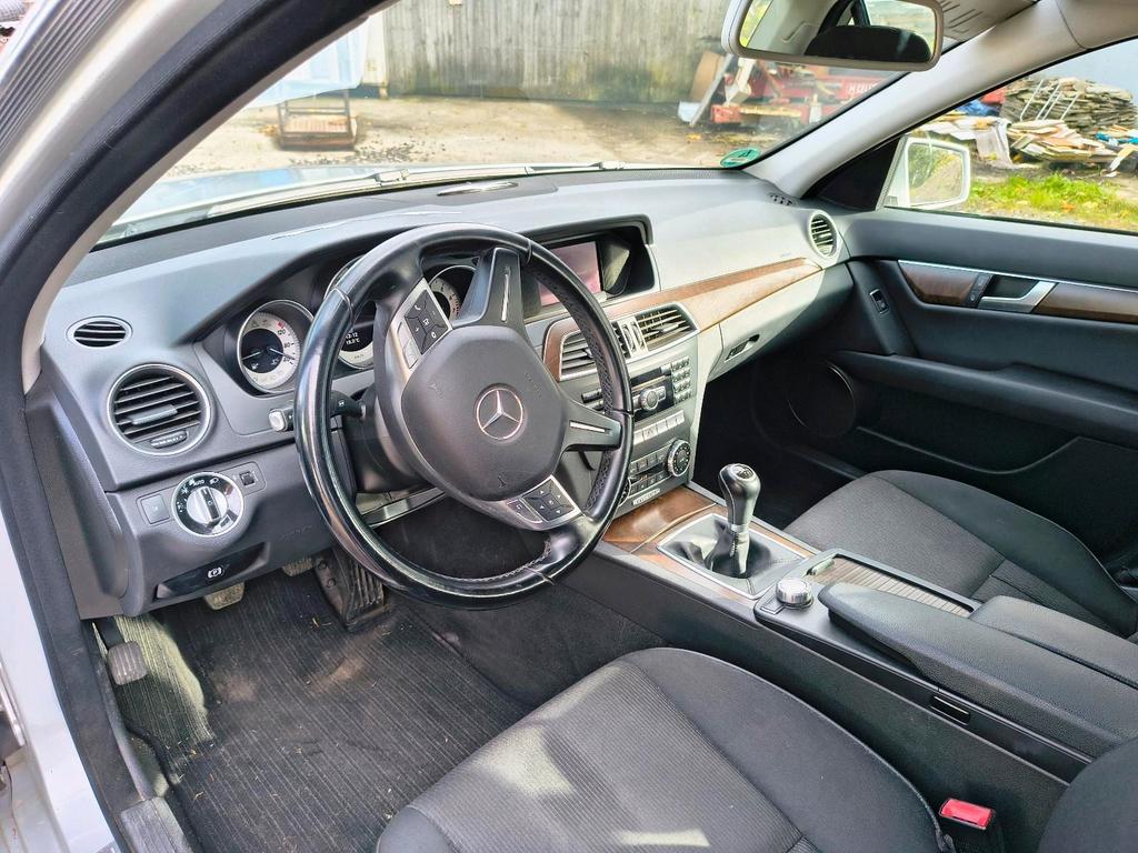 Mercedes-Benz C 180