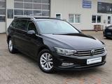 Volkswagen Passat VARIANT2.0TDI DSG SHZ/MASSAGE/ACC/DIGITA. - Volkswagen Passat: Automatik
