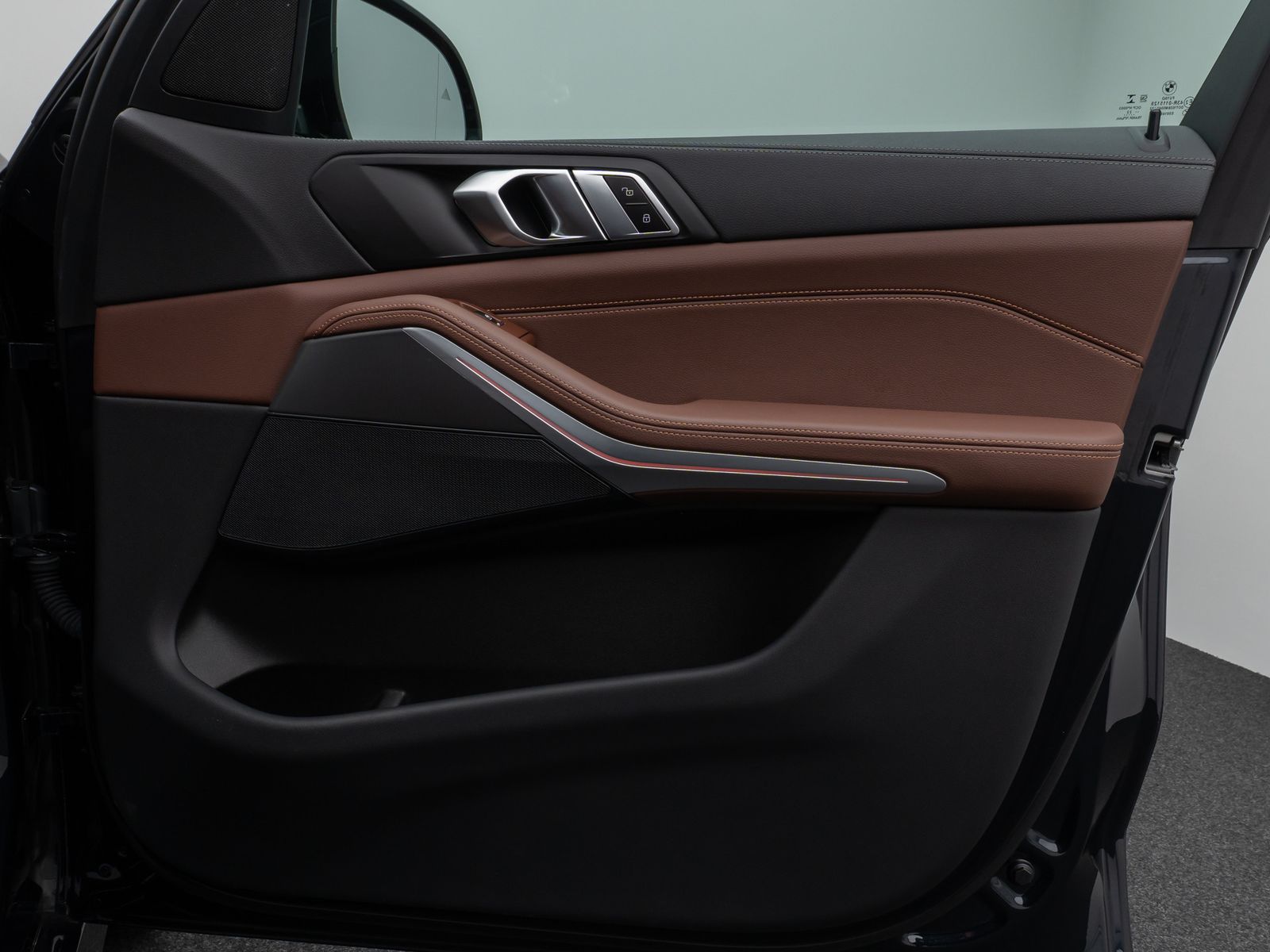 Fahrzeugabbildung BMW X5 xD45e M Sport Kamera Laser HUD DAB HiFi ACC