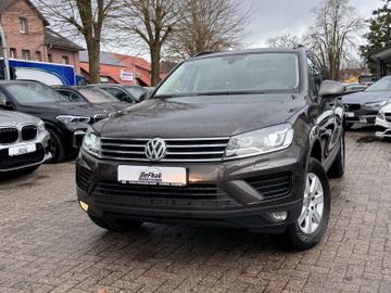 Volkswagen Touareg - 1