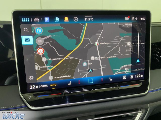 Tiguan 1.5 TSI DSG R-Line NAVI KLIMA PANO AHK