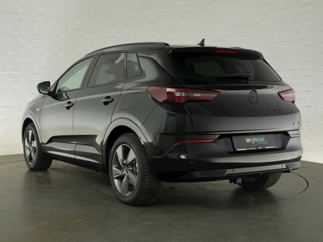 Grandland GSe 4X4 PHEV AT+AHK+NAVI+360 GRAD KAME