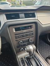 Ford Mustang GT V8 4,6l 320PS Automatik  - Ford Mustang: Coupe, V6