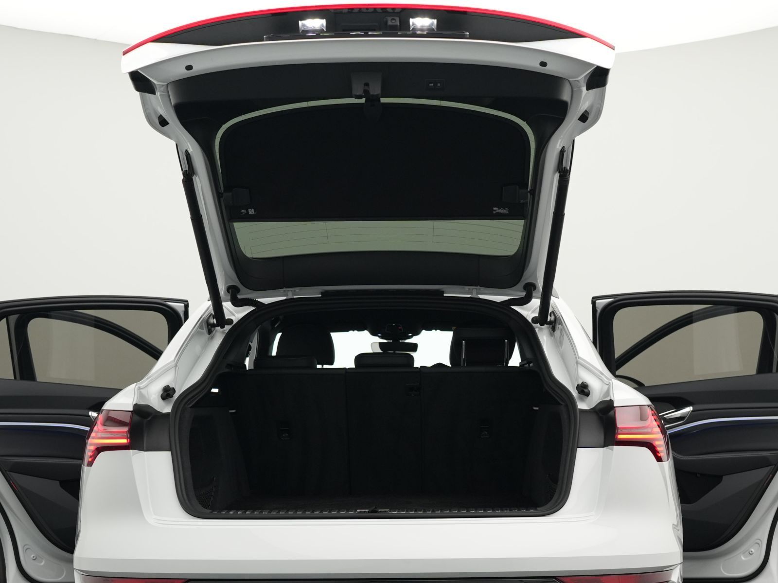 Audi Q8 e-tron - Bild 16