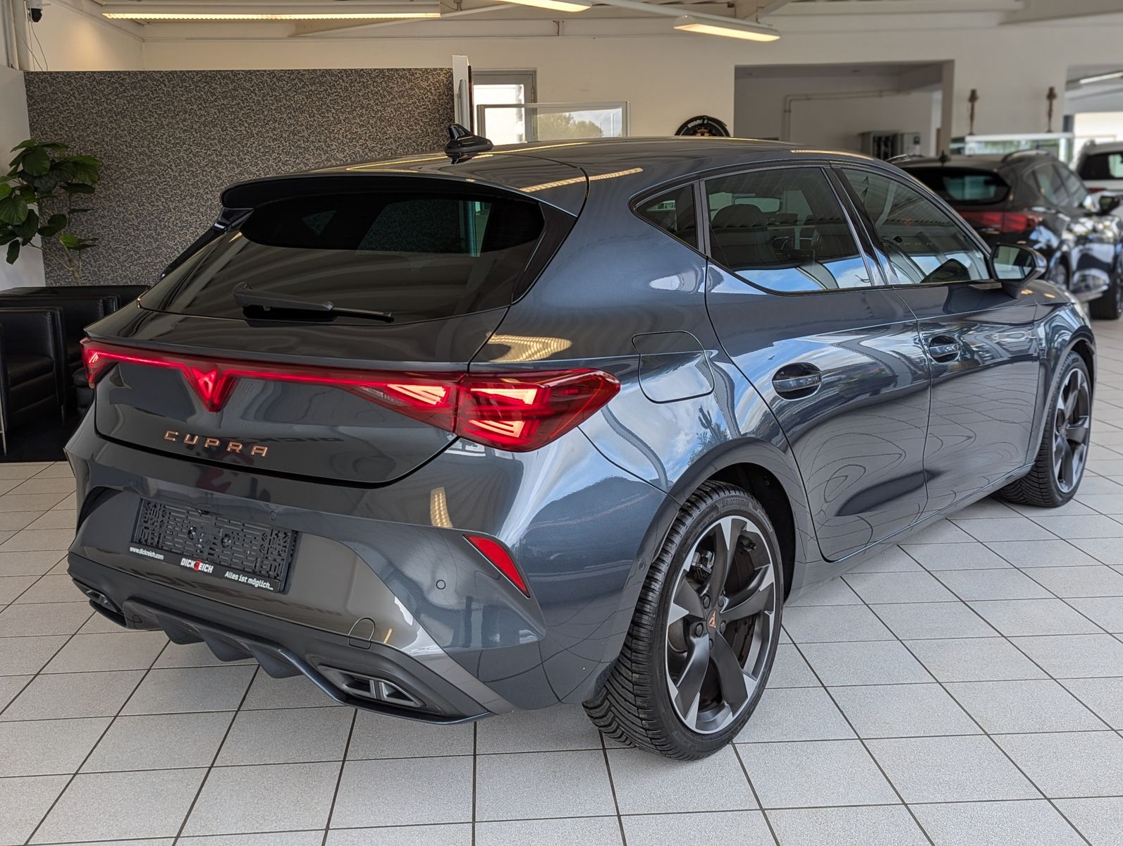 CUPRA Leon 2.0 TDI DSG Matrix Sennh Dynamic-Sitze Edge - Image 7