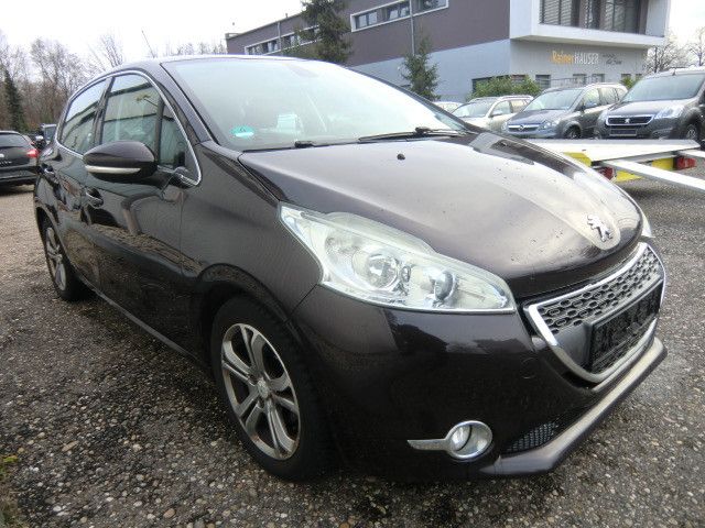 Peugeot 208 1.4 Allure