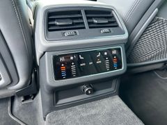 Fahrzeugabbildung Audi A6 Avant 50 TDI quattro S-Line AHK LED ACC Leder