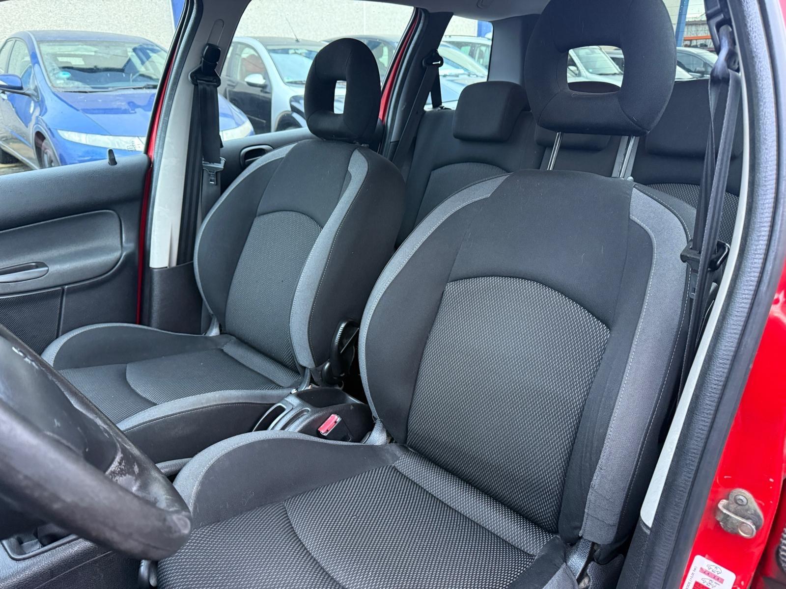 Peugeot  2006 — photo 9