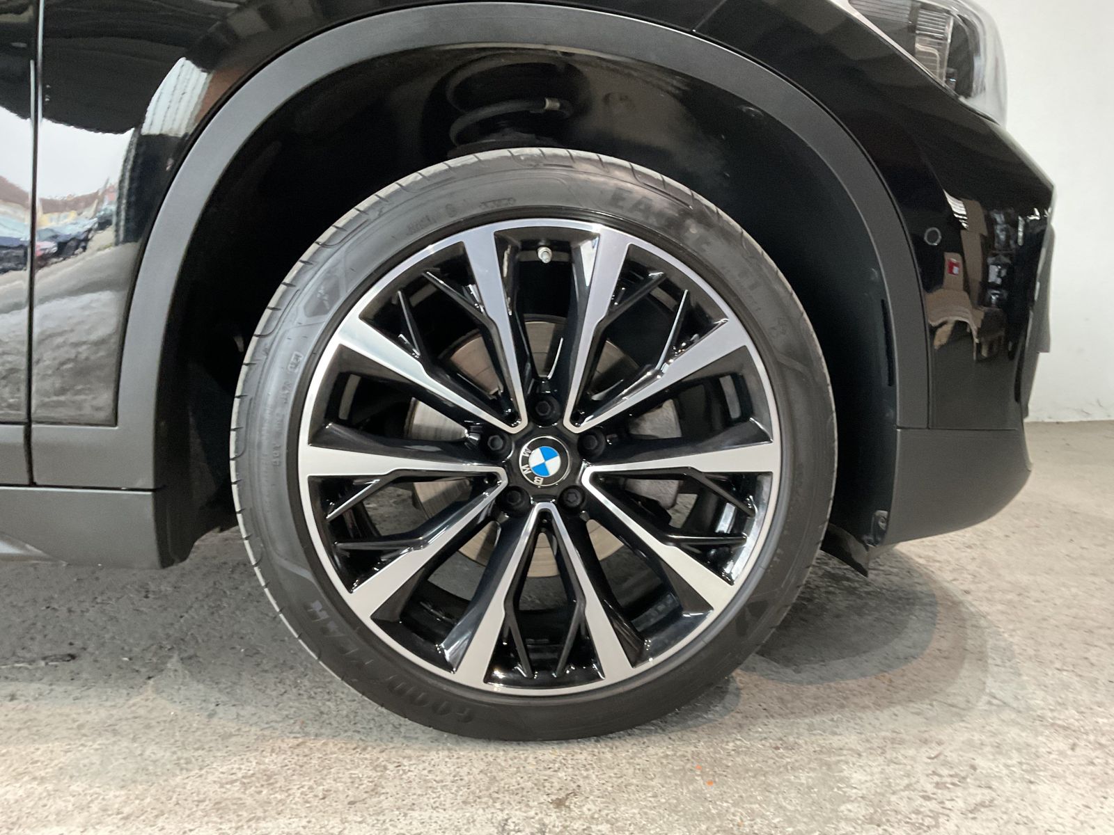 Fahrzeugeinzelansicht 15 Fahrzeugabbildung BMW X1 sDrive18d AHK, PDC, Komfortpaket