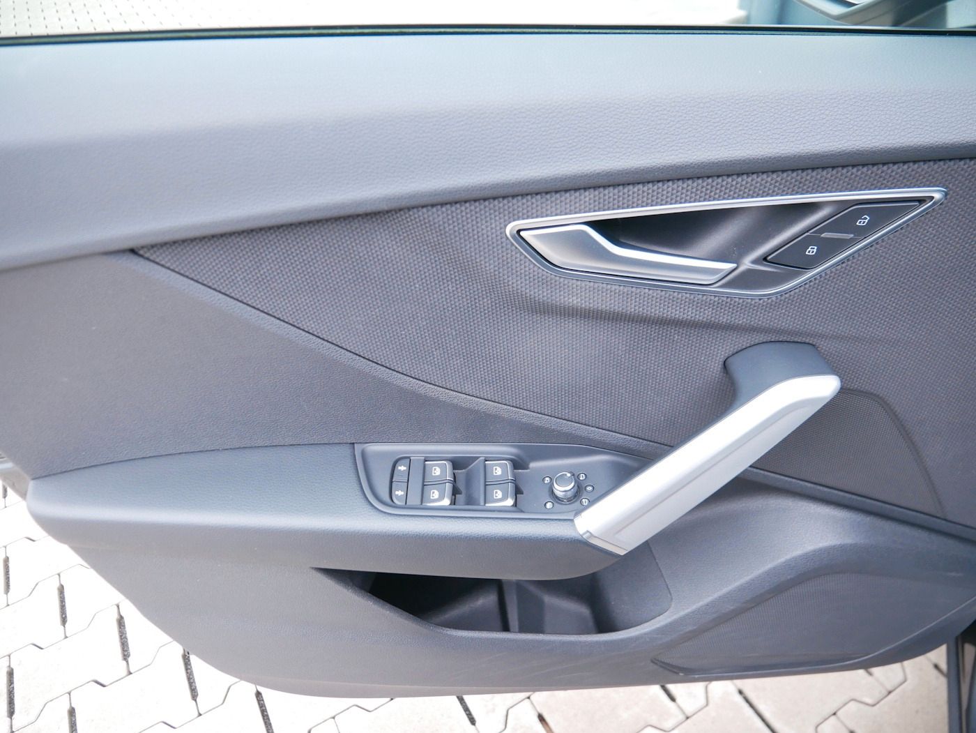 Fahrzeugabbildung Audi Q2 1.5 TFSI S-Line NEU43T DSG ACC Kamera SHZ LED