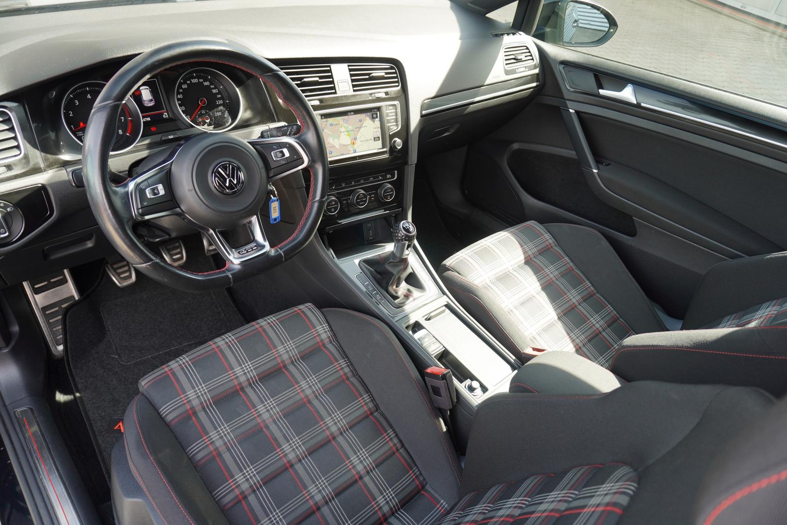 Volkswagen Golf VII 2.0 GTI BMT Bi-Xenon Navi Sitzheizung