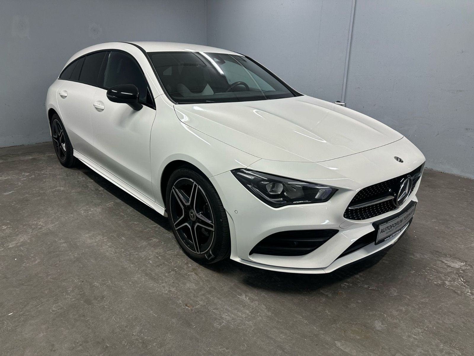 Fahrzeugabbildung Mercedes-Benz CLA 200 d SB *AMG*NIGHT*NAVI*SH*KAMERA*SPORTSITZ