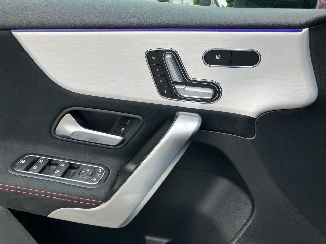 Fahrzeugabbildung Mercedes-Benz AMG A 45 S 4M+ PANO+AHK+BUR+NIGHT+MULTIB+MEM+360