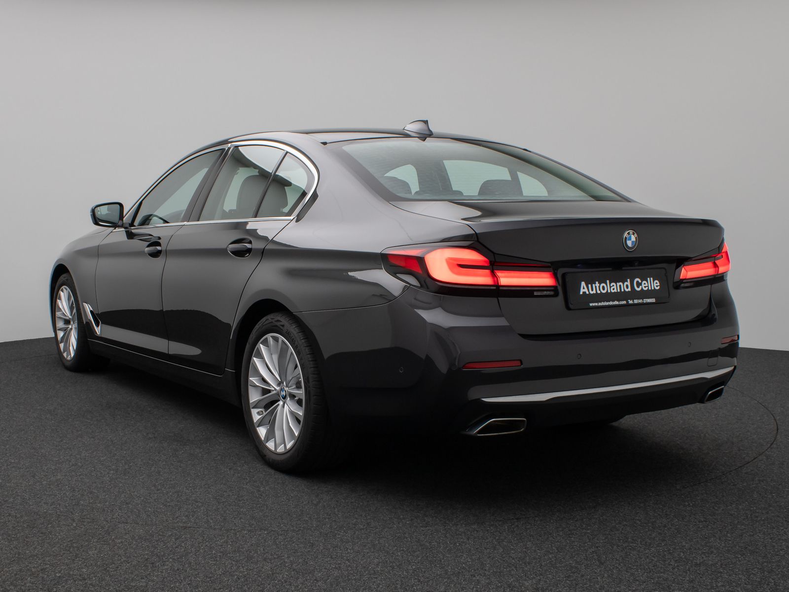 Fahrzeugabbildung BMW 540i xD LuxuryLine Kamera Laser HUD H/K Komfort