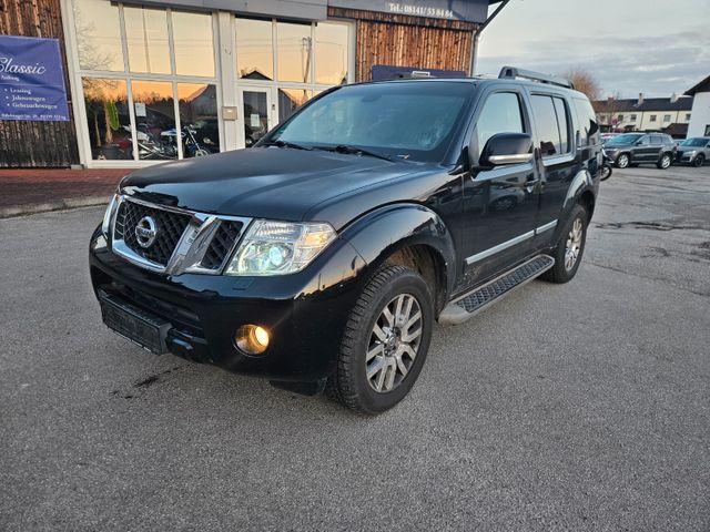 Nissan Pathfinder 3.0 dCi LE Leder Navi Kamera 7 Sitze