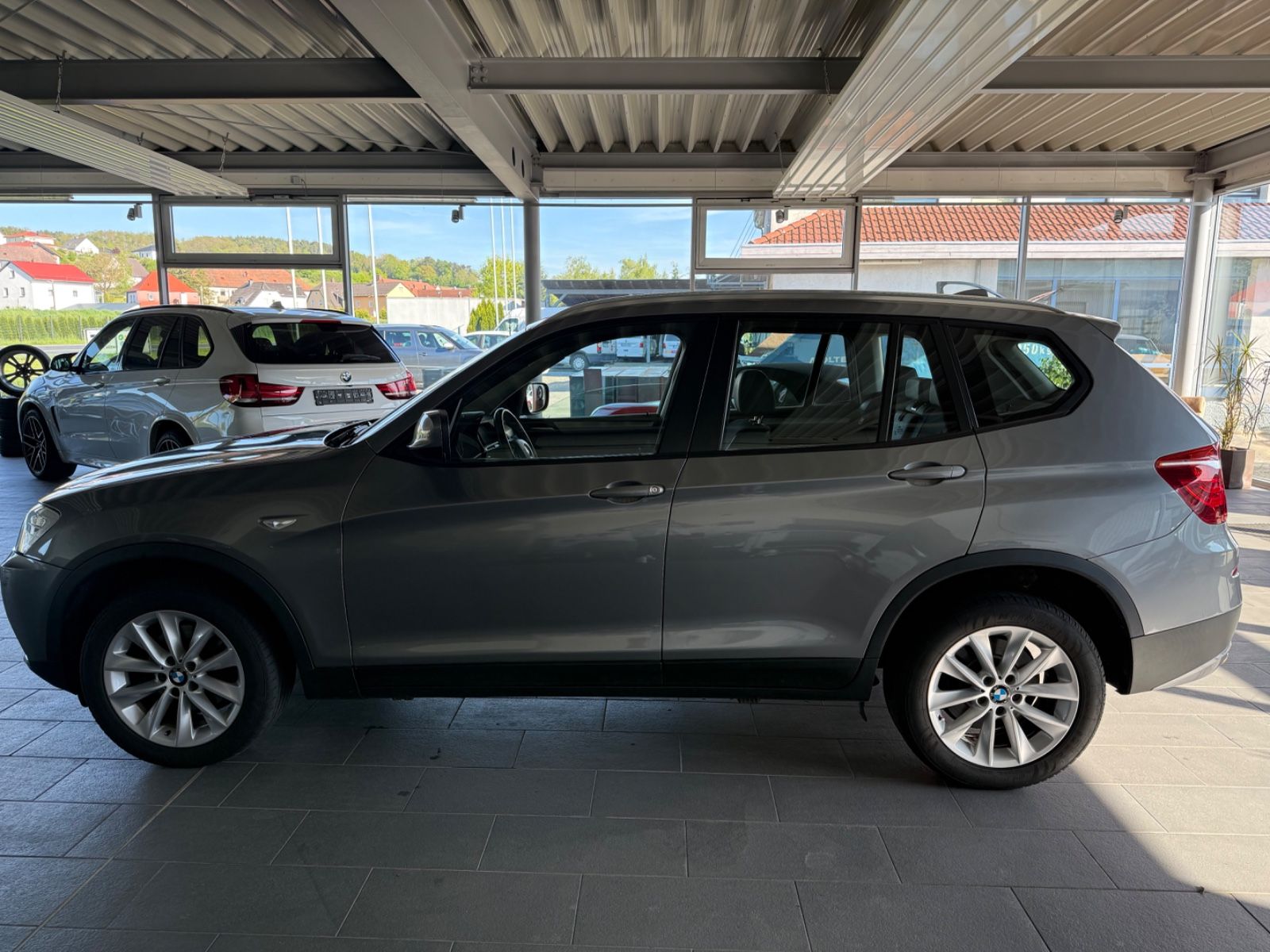 Fahrzeugabbildung BMW X3 xDrive 20d Aut. * Navi * Xenon * PDC * SHZ *