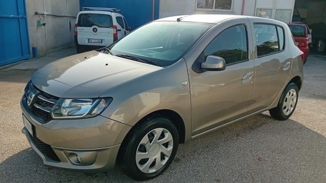 Dacia Sandero Dacia sandero-1.5 dci-full-2015