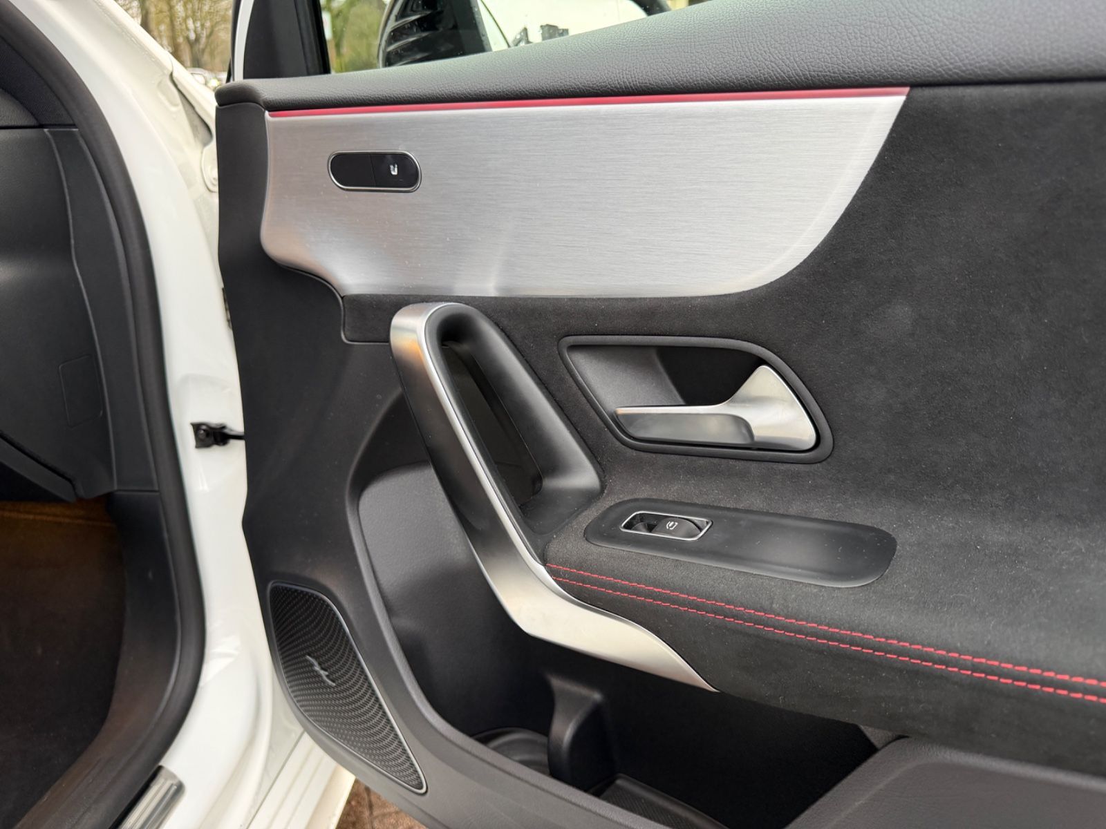 Fahrzeugabbildung Mercedes-Benz A 250 AMG Line*BURMESTER*PANO*ALCANTARA*