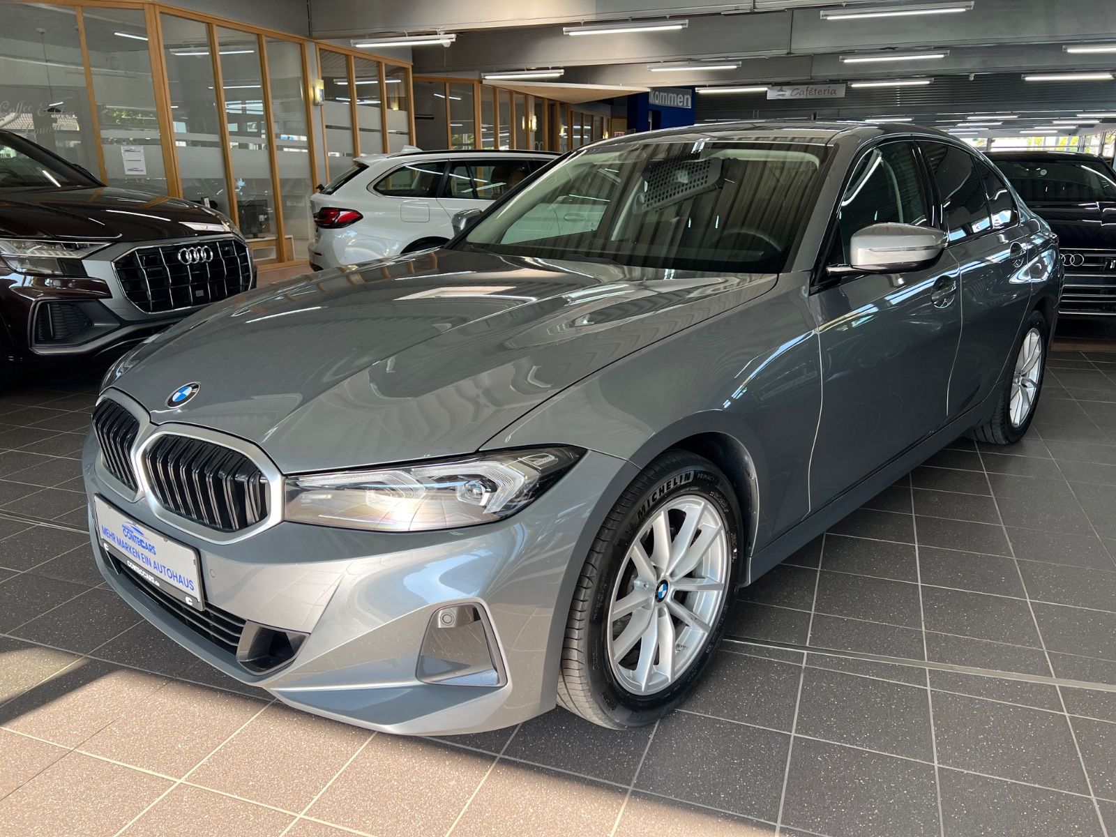 BMW 320d Lim. x Drive AHK+Driving Assist foto 5