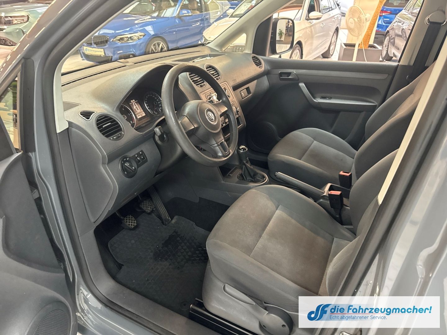 Fahrzeugabbildung Volkswagen Caddy Kasten EcoProfi AHK PDC Klima *EXPORT