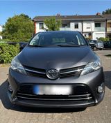 Toyota Verso Active 1,6, 7 Sitze - Toyota Verso mit Benzin-Antrieb: Kleinbus, 1.6
