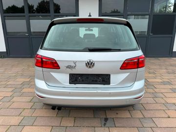 Volkswagen Golf - 5