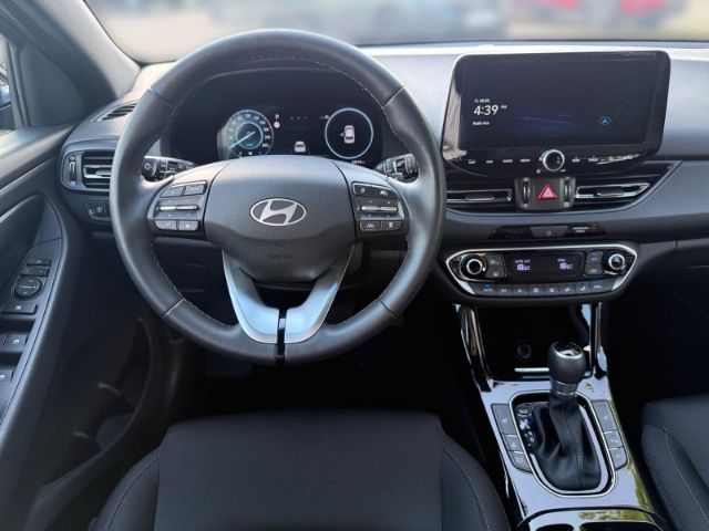 Fahrzeugabbildung Hyundai i30 1.5 T-GDI (140 PS) 48V 7-DCT 2WD Advantage P