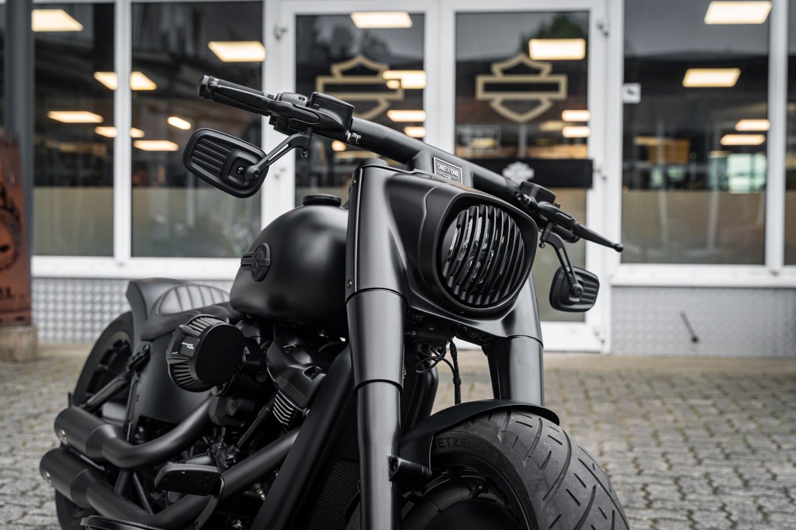 Fahrzeugabbildung Harley-Davidson FLFBS Fat Boy 128cui - Custom 1of1 "Black Titan"