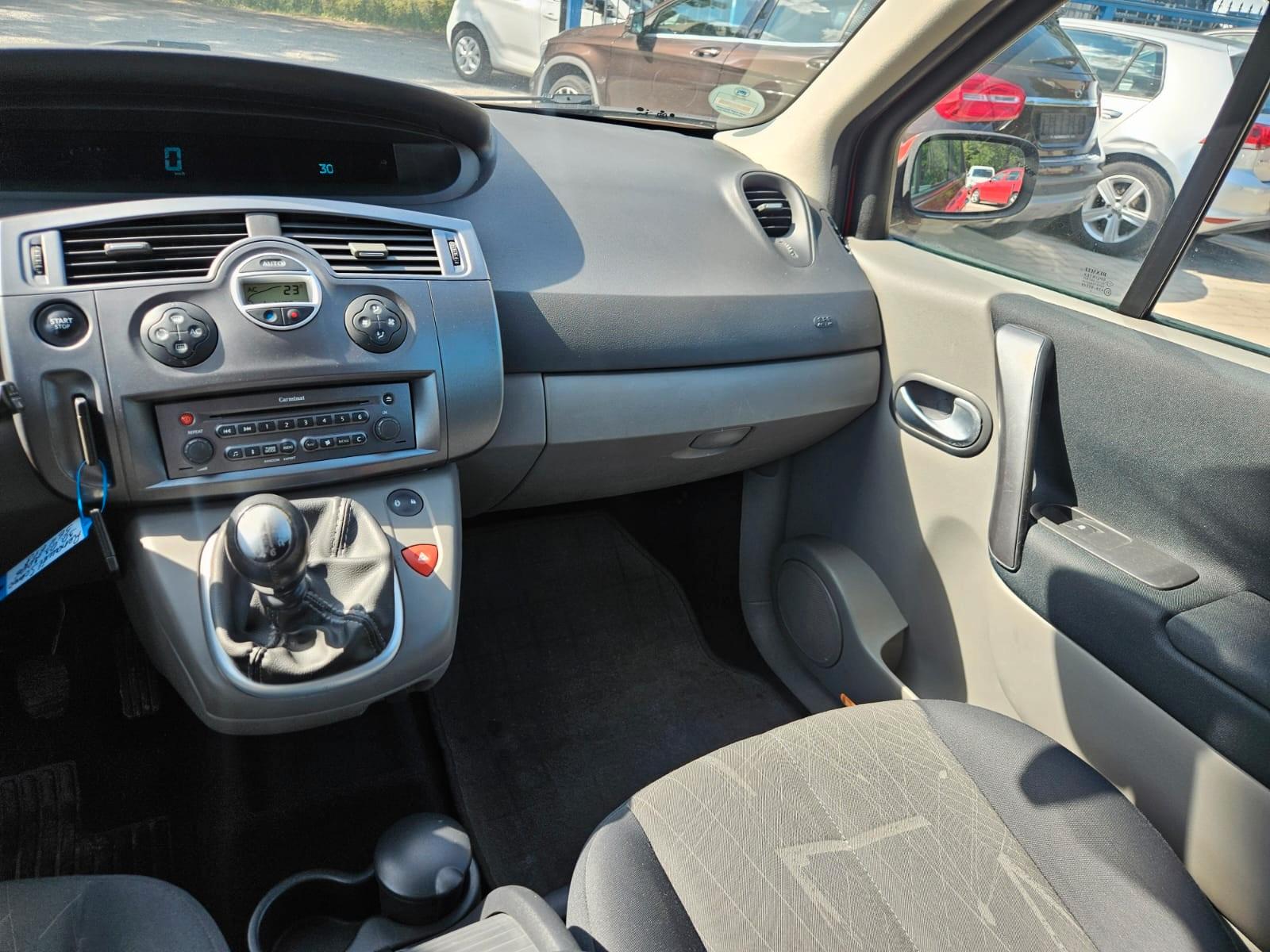 Renault Scenic 2006 — photo 12