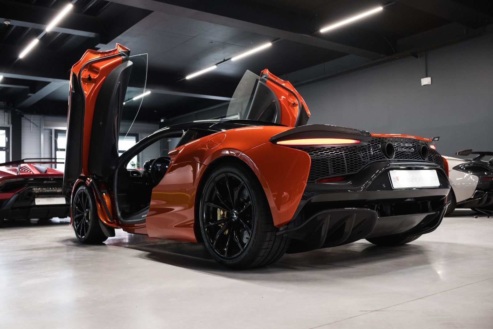 Fahrzeugabbildung McLaren Artura-Lift-Tech.Pack-Prac.Pack-B&W-Steuer!