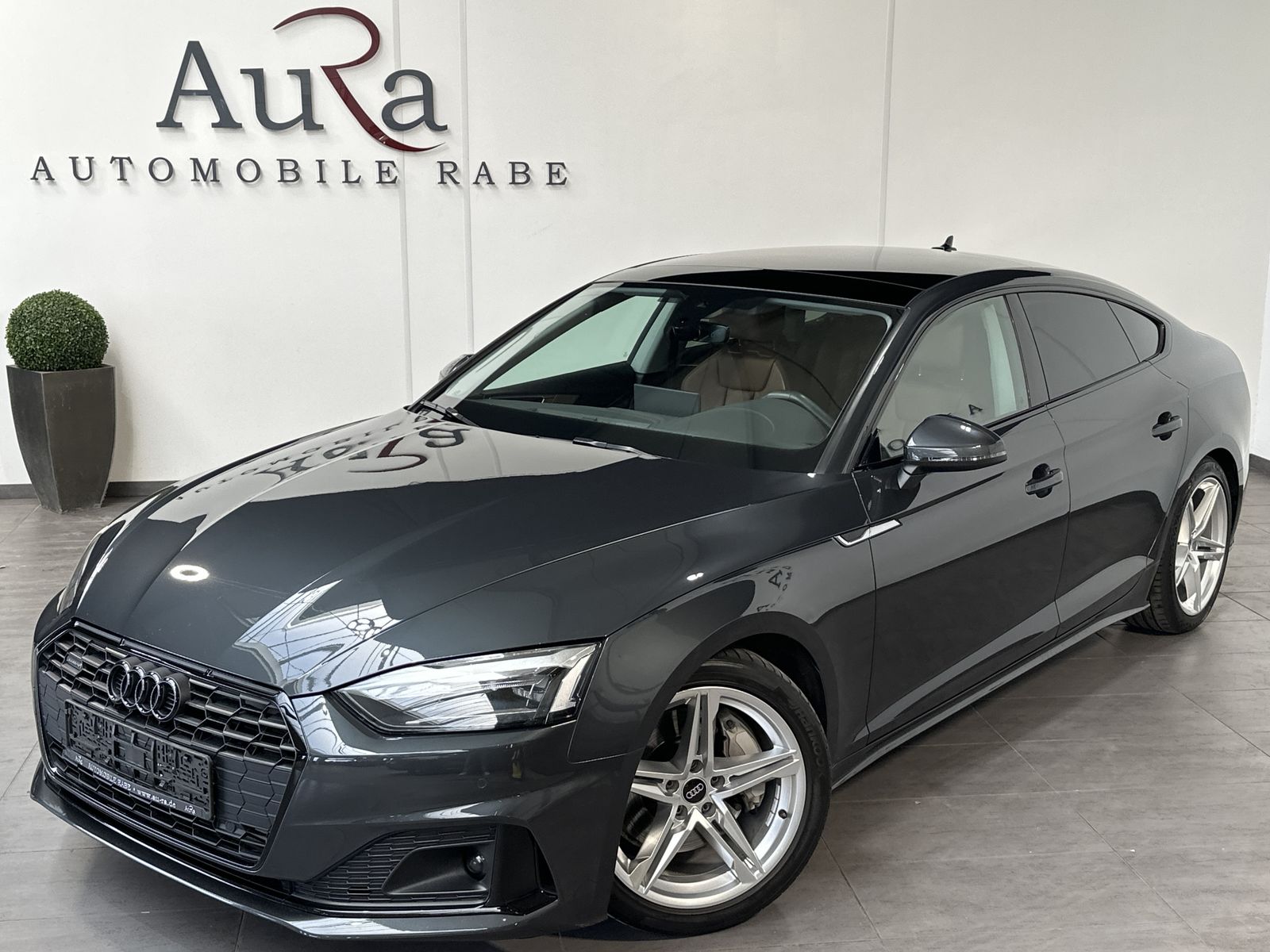 Fahrzeugabbildung Audi A5 SpB 45 TFSI Qu Black NAV+LED+AHK+VOCKPIT+PANO