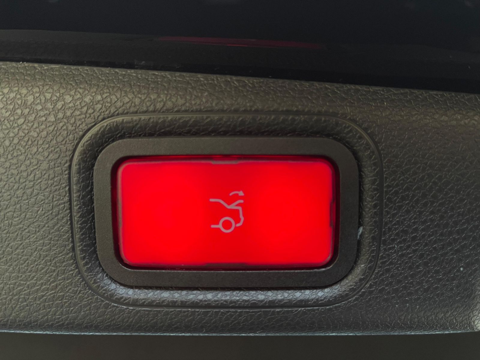 Fahrzeugabbildung Mercedes-Benz E 400 4M Exclusiv MULTIB+STDHZ+MEMO+360°+ACC+AMG