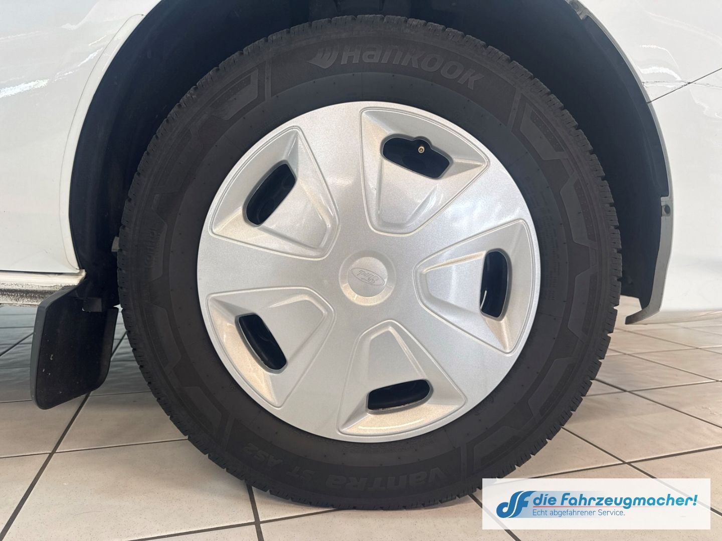 Fahrzeugabbildung Ford Transit Custom Kasten 320 L2 Trend DAB Notbremsa