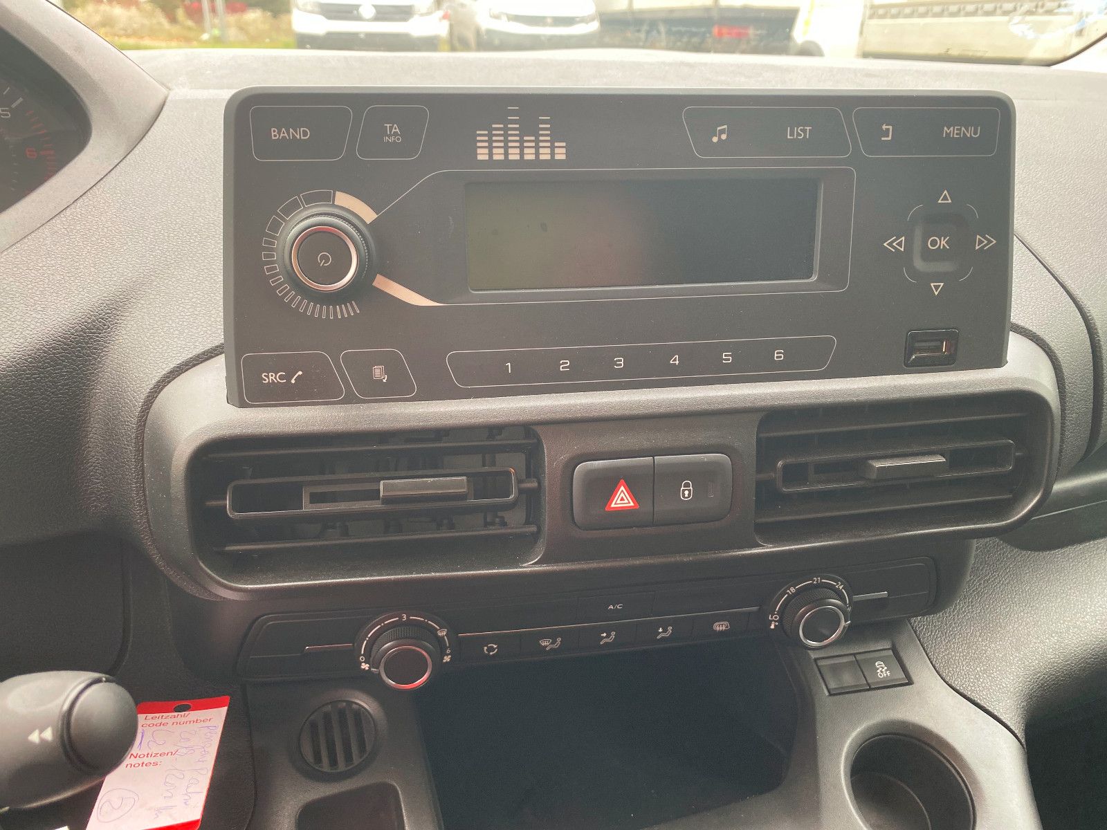 Fahrzeugabbildung Peugeot PEUGEOT Partner1.6BlueHDi ServiceEdition,Kasten