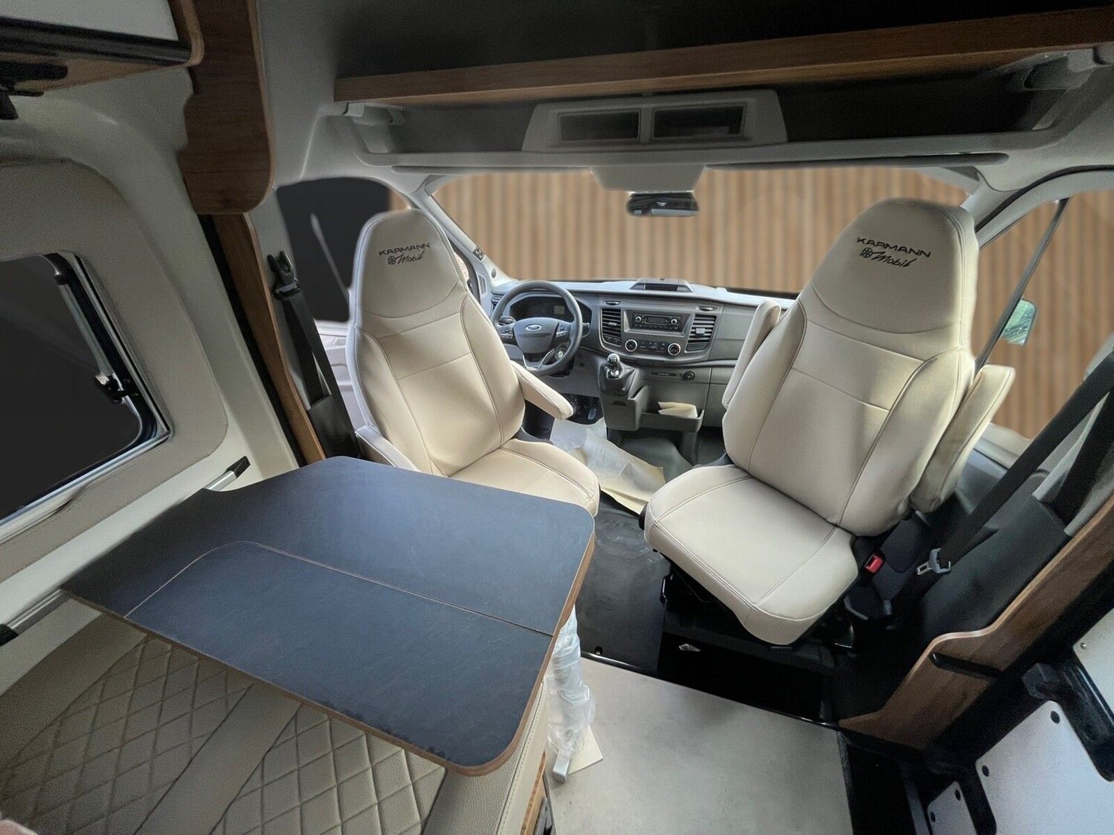 Fahrzeugabbildung Karmann Dexter 4x4 DE 560 AW Allrad 4x4, Rückfahrkamera