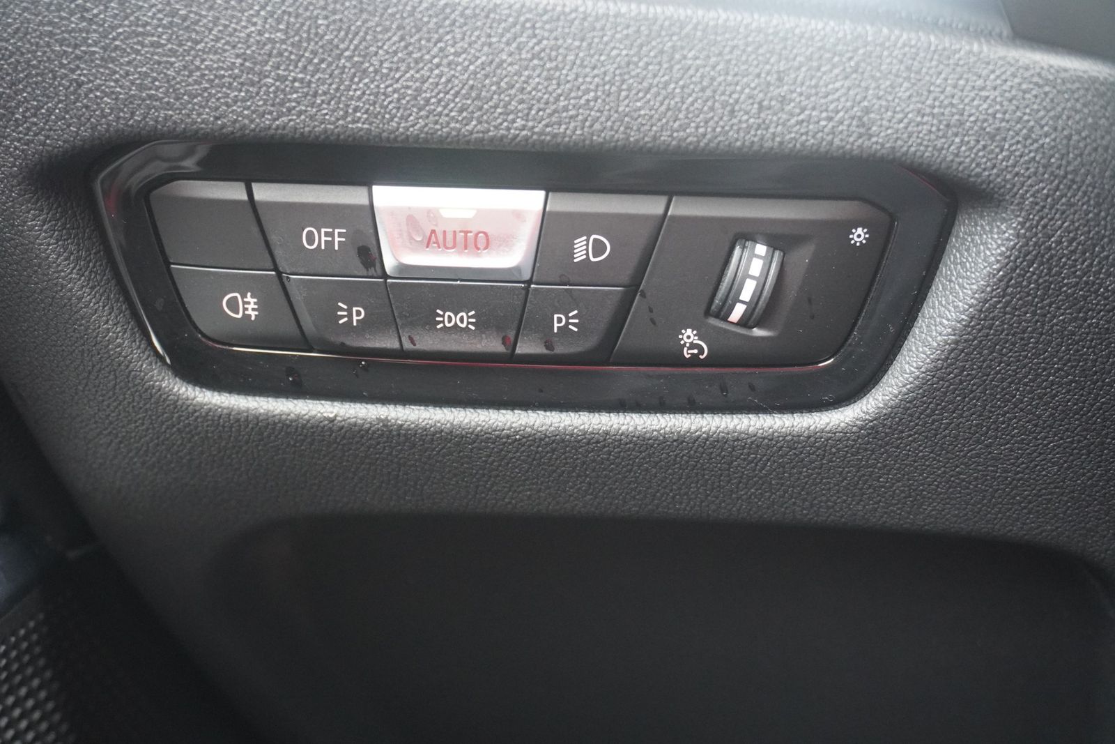 BMW 318i Touring Aut. LED Navi Teilleder Sportsitze foto 22