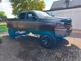 Chevrolet Silverado 2500HD  - Chevrolet Silverado mit Schiebedach